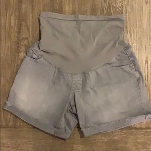Maternity shorts